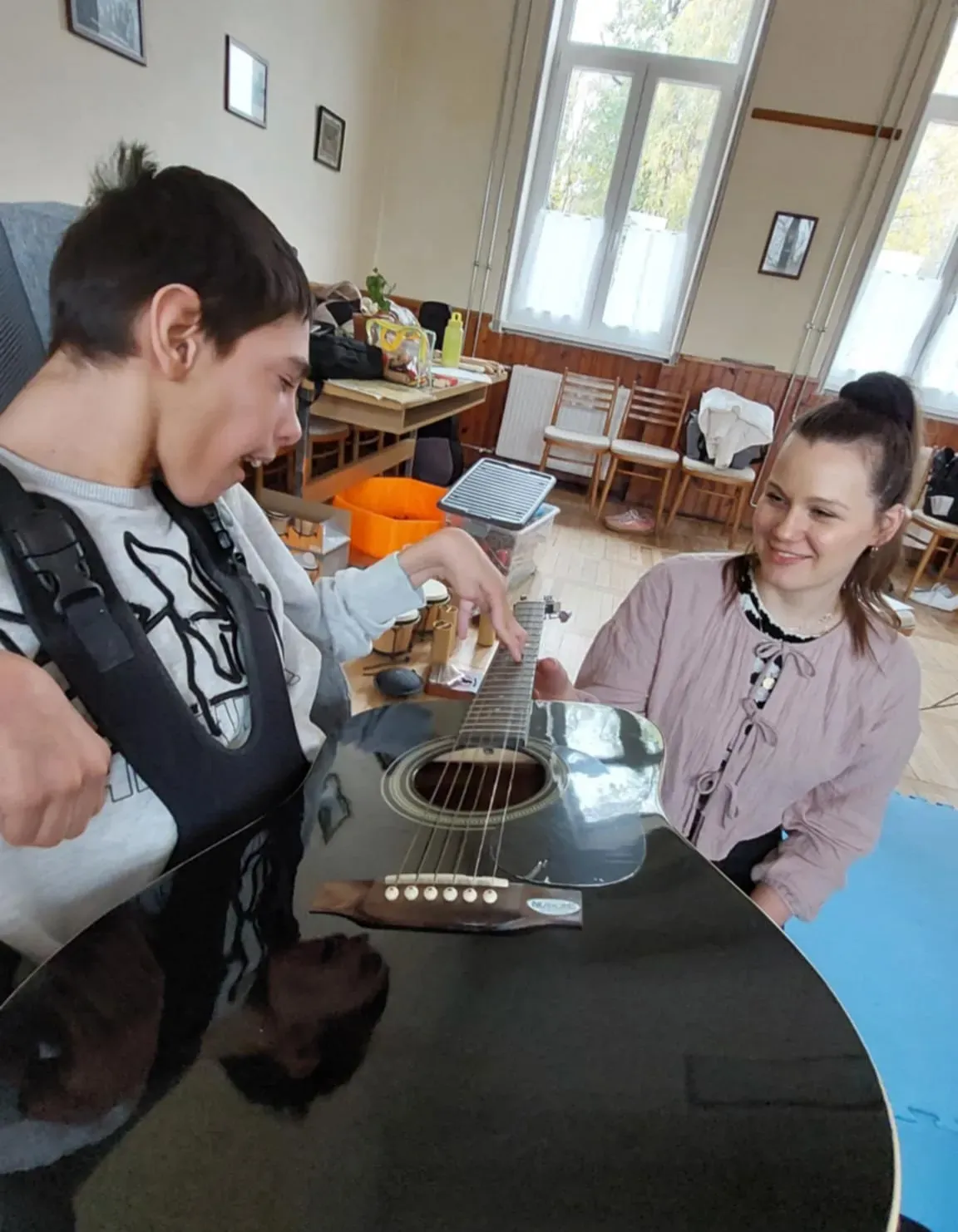 A novemberi zeneterápián a gitár volt a fő hangszer – 4. kép