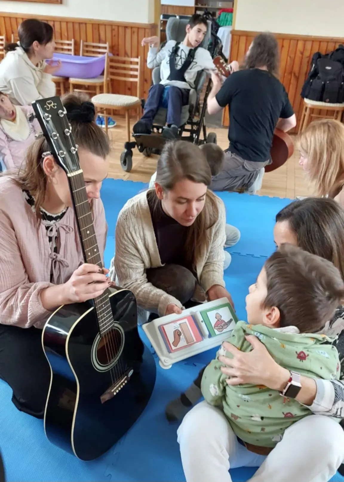 A novemberi zeneterápián a gitár volt a fő hangszer – 5. kép