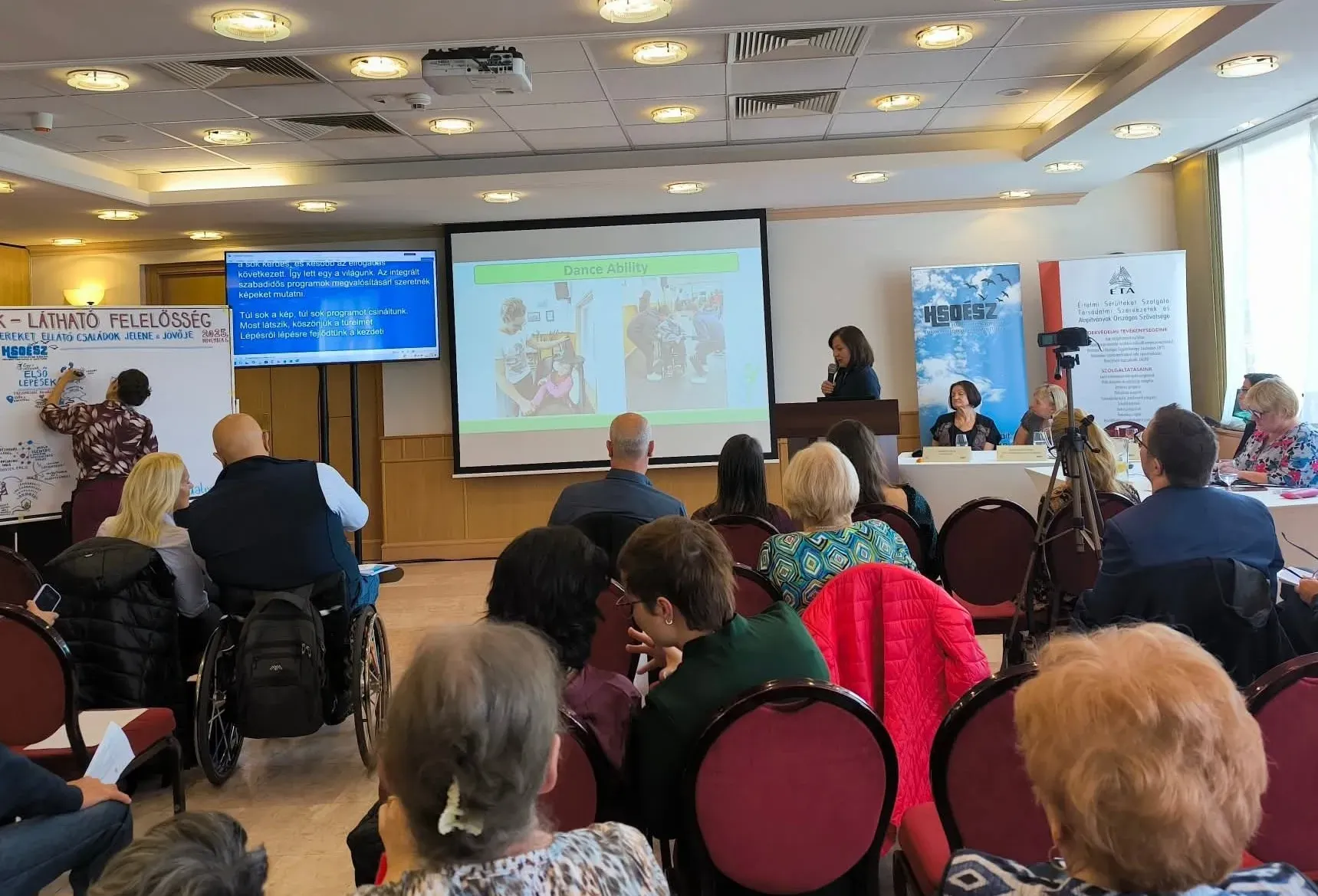Bemutatkoztunk a Láthatatlan családok-látható felelősség konferencián