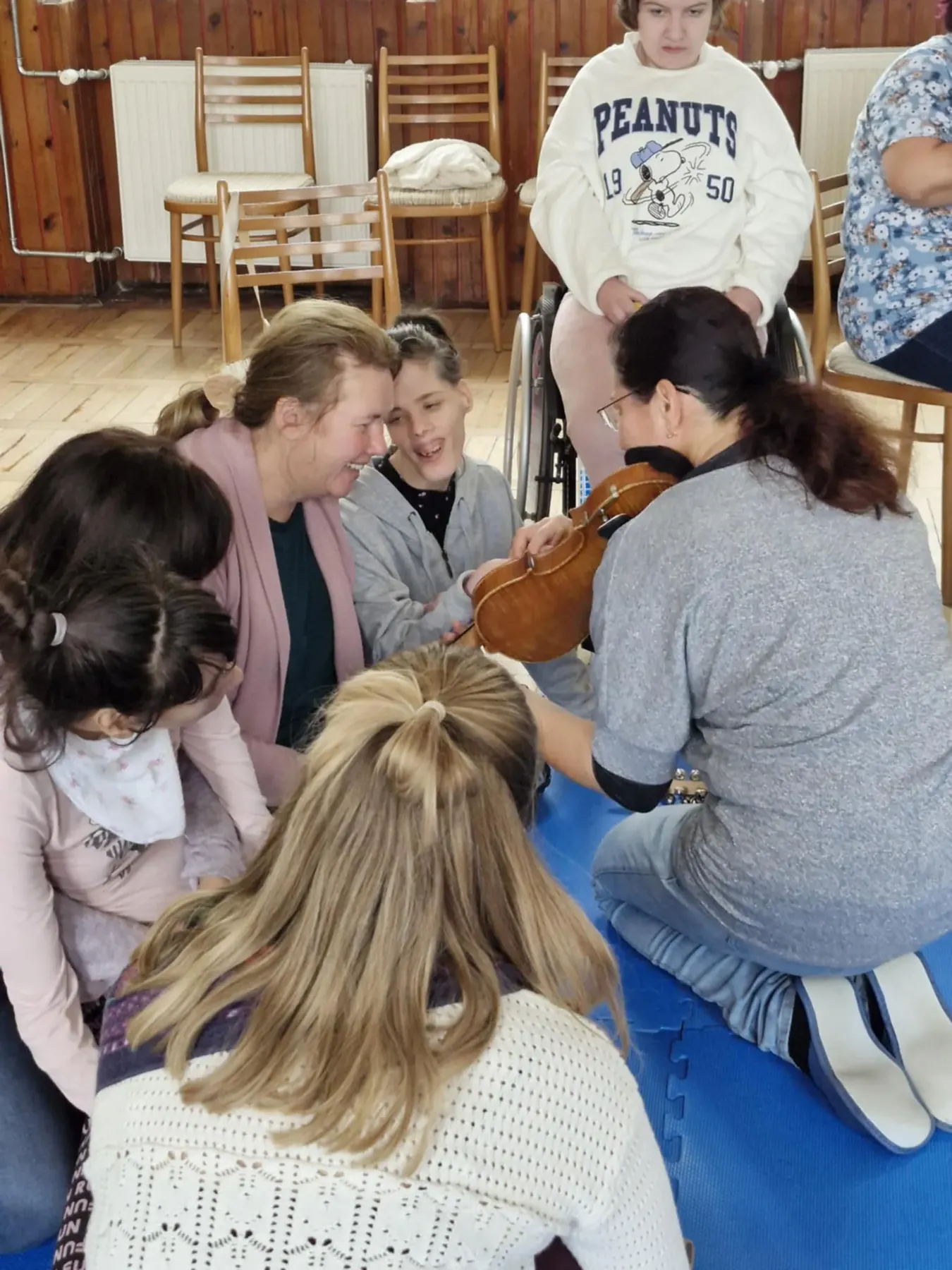 Folytatódott a „Klasszikus és népi hangszerek a zeneterápia színpadán” programunk – 2. kép