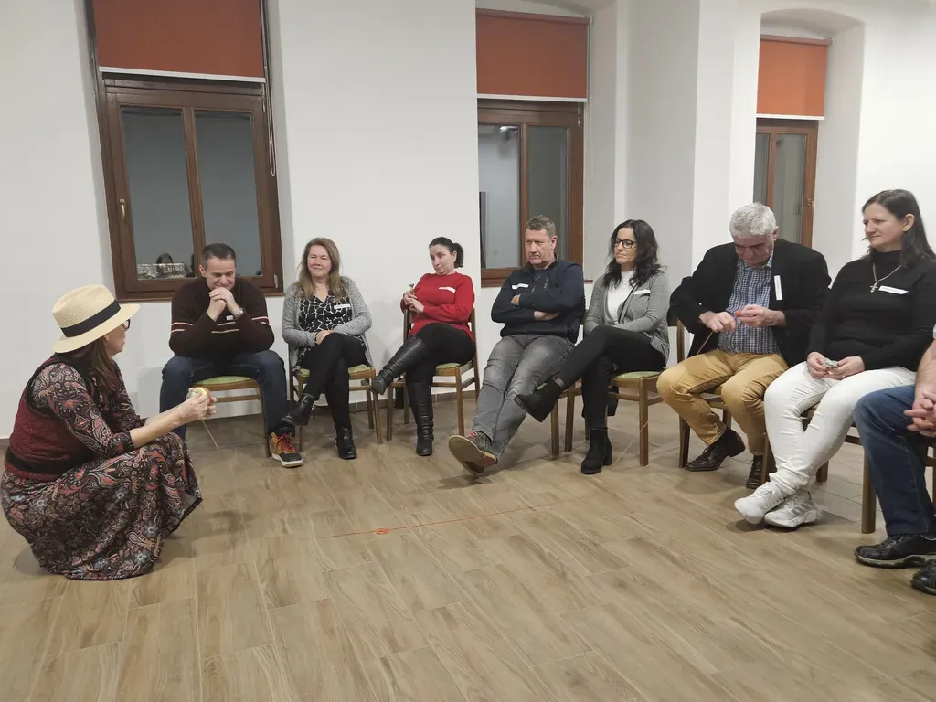 Mesét hallgattak a szülők – 5. kép